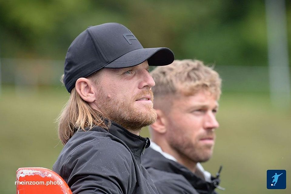 Sitzt jetzt bei den Profis auf der Bank: Eugen Polanski. Sitzt jetzt bei den Profis auf der Bank: Eugen Polanski.