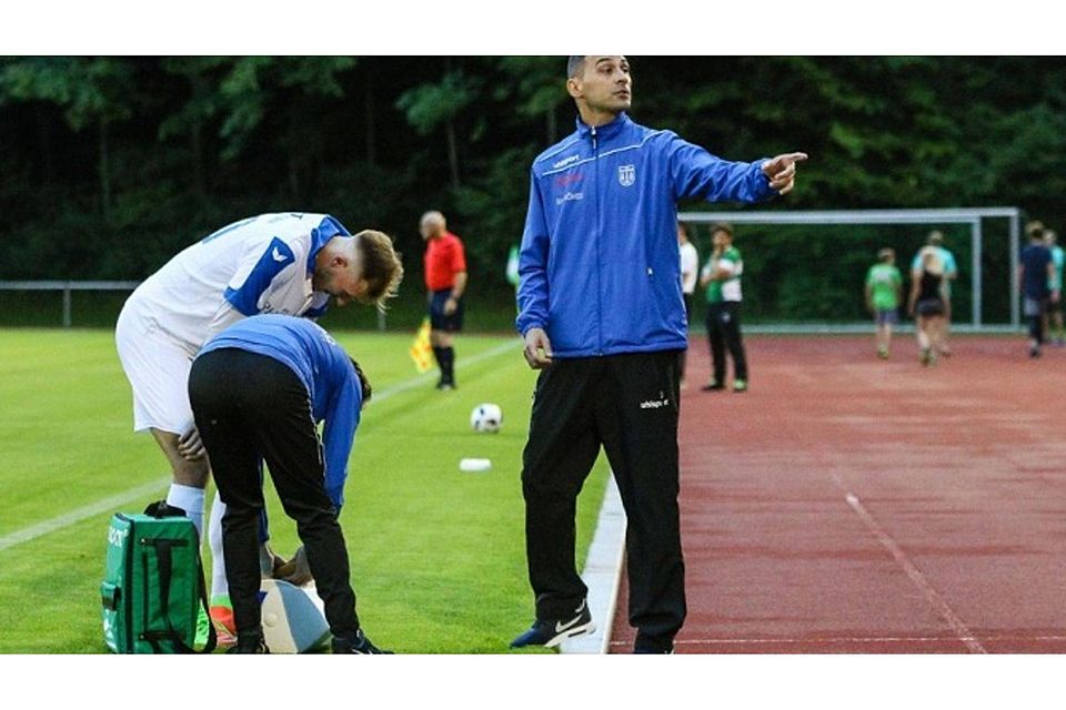 Für ihn ist Schluss: TSV Ottobrunn-Trainer Tarkan Kocatepe (r.). Foto: Riedel