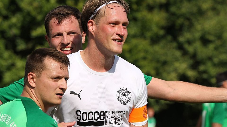 Aufgerückt und getroffen: Pödinghausens Innenverteidiger Philip Ewert.