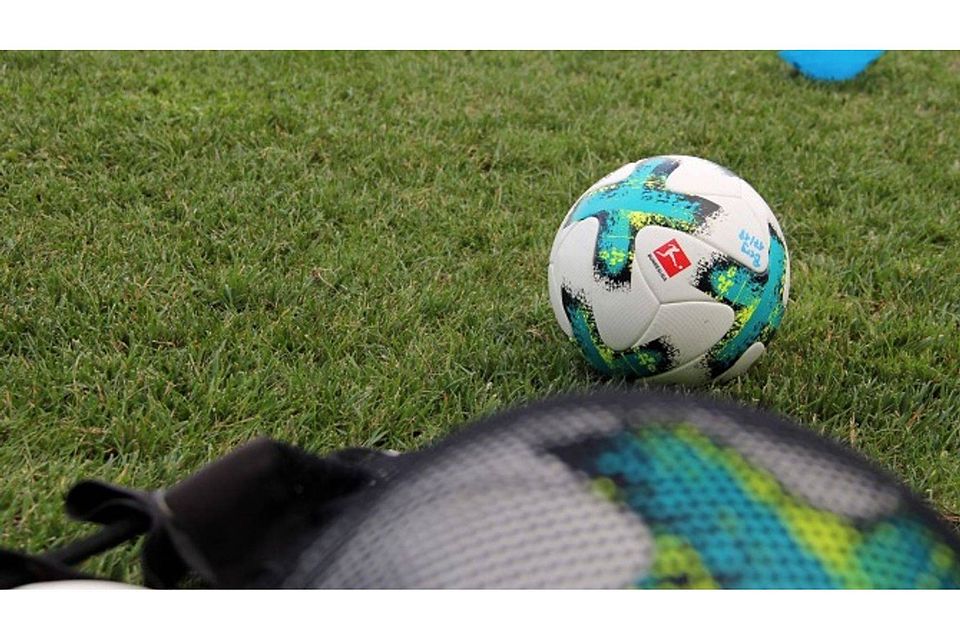 Am Samstagnachmittag steigt das südbadische Derby zwischen dem TuS Immenstaad und dem FC Kluftern. Foto: Thorsten Kern