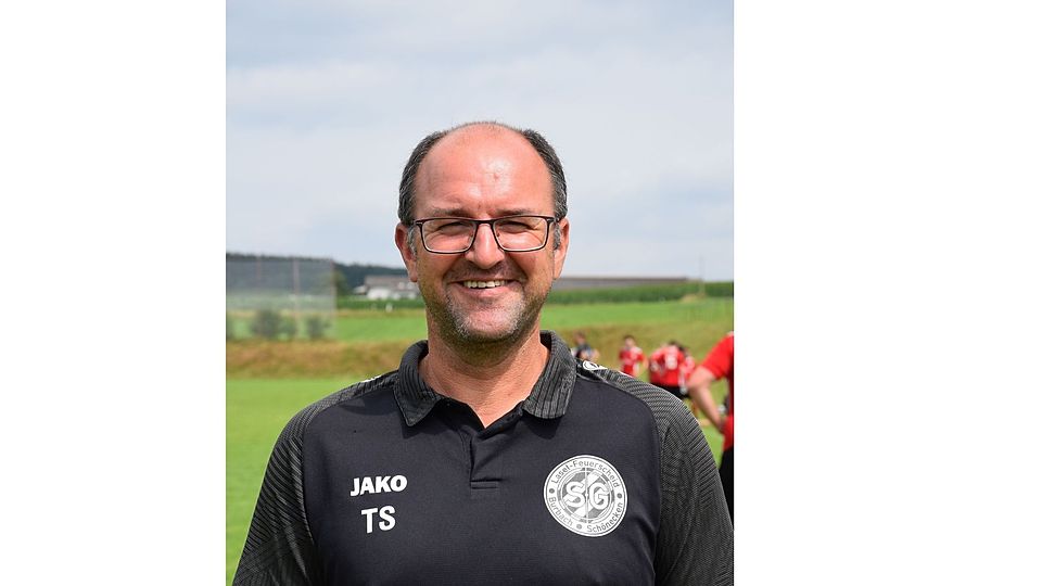 Trainiert die SG Burbach in der dritten Saison: Thomas Schon.