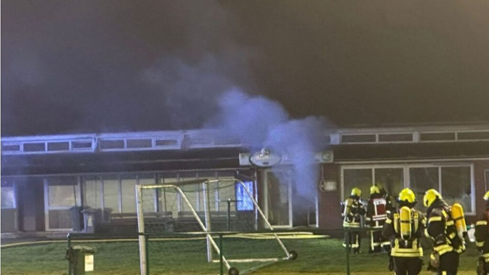 Das Vereinsheim stand zwischenzeitlich in Flammen.