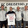 Domink Schmöller (zweiter von links) mit seinen künftigen Trainerkollegen Christian Sitter (re.) und Maximilian Süß (li.) sowie dem Sportlichen Leiter Thomas Rothbauer 