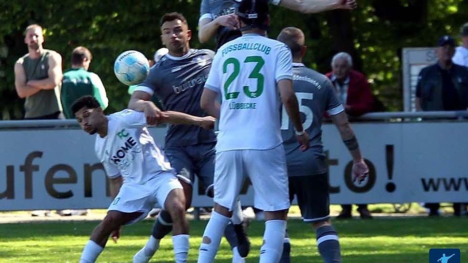 Der FC Lübbecke sicherte sich am letzten Spieltag mit einem 4:1 Heimsieg gegen VfL Mennighüffen die Meisterschaft und schafft in zwei Saisons den Durchmarsch von der Kreisliga A bis in die Landesliga