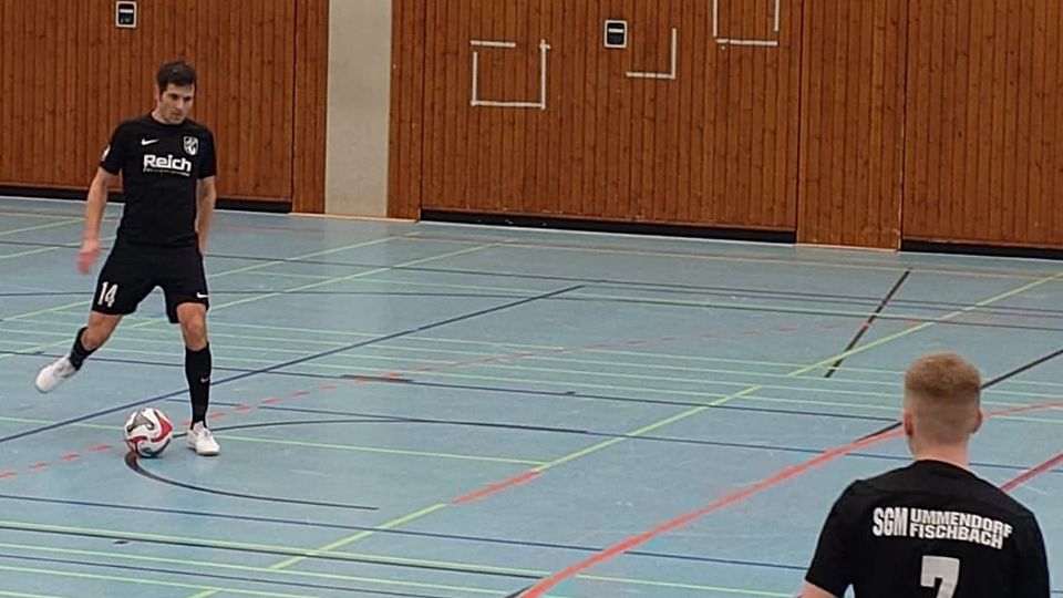 Josip Roncevic am Ball bei den Hallenkreismeisterschaften