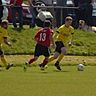 Die in Gelb gekleidete SG Grenzland steuert dem Titel in der Kreisliga B13 entgegen.