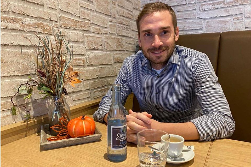 FuPa-Reporter lernte Simon Schmidt als Fußballspieler kennen, der über den Tellerrand hinausschaut.