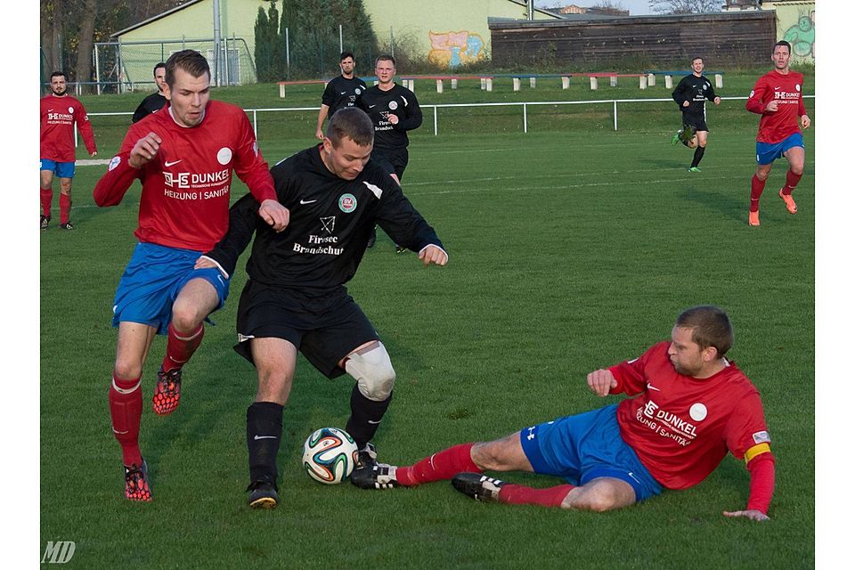 MSV Börde (in rot) überrascht in dieser Spielzeit die Liga   F: Donau