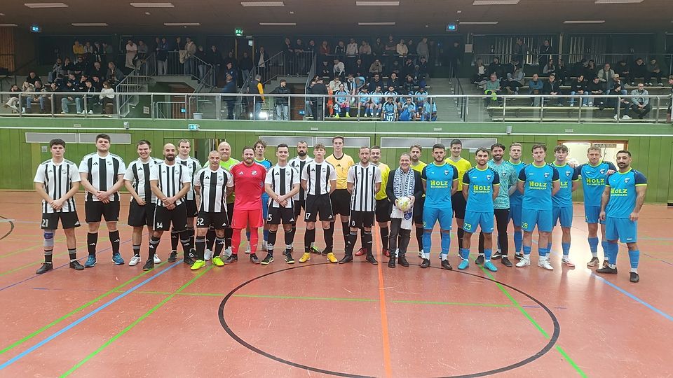 Vor dem Eröffnungsspiel Amicitia Schleiden - Germania Lich-Steinstraß