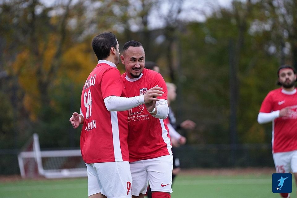 Türkgücü Ratingen steht mit drei Spielern in der Elf der Woche. Türkgücü Ratingen steht mit drei Spielern in der Elf der Woche.