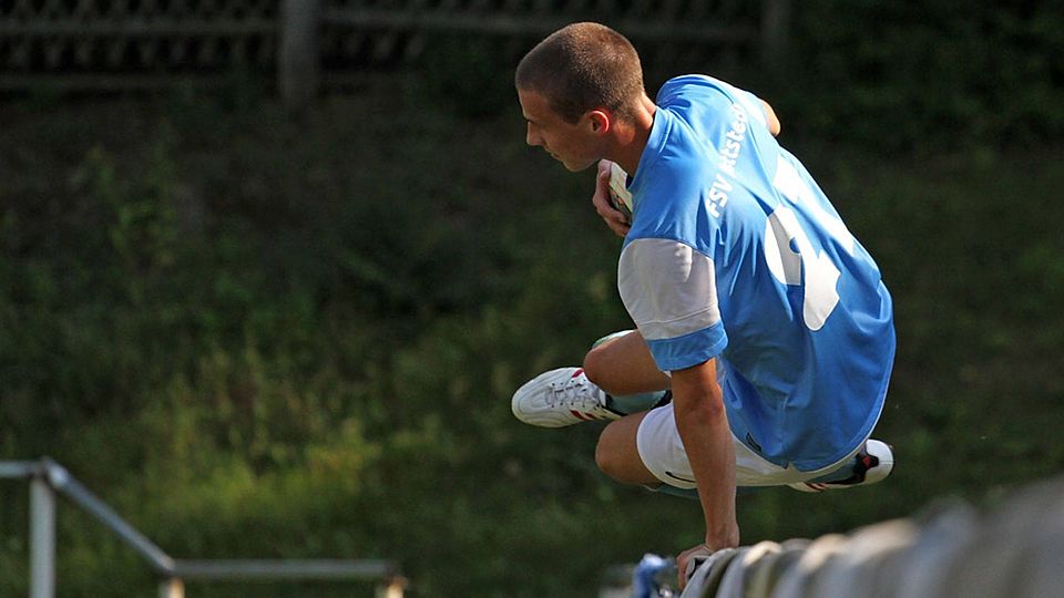 Der FSV Hettstedt meistert die Pokalhürde Wacker Helbra mit Bravour. Fotos: Rinke