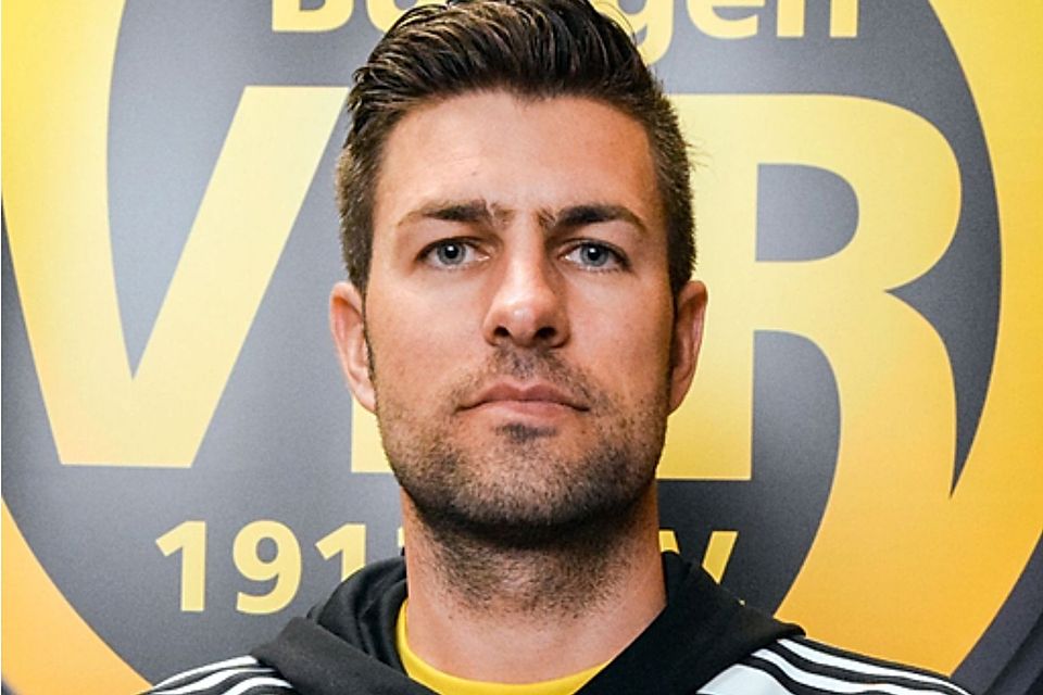 Nils Heryschek ist Büttgen-Trainer. 