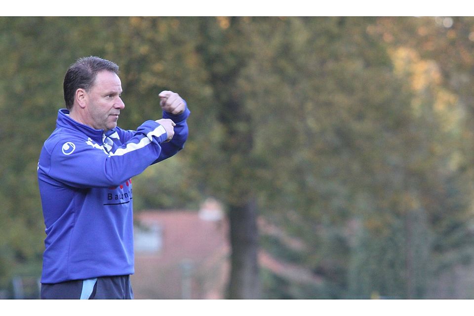 Gefordert: Ralf Nieberg und der Piesberger SV brauchen Punkte im Abstiegskampf der Kreisliga. Archiv-Foto: Moritz Frankenberg