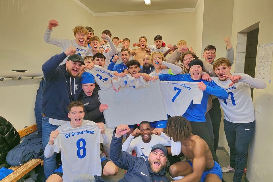 Die U19 steigt als Herbstmeister der Regionalliga in die DFB-Nachwuchsliga auf.