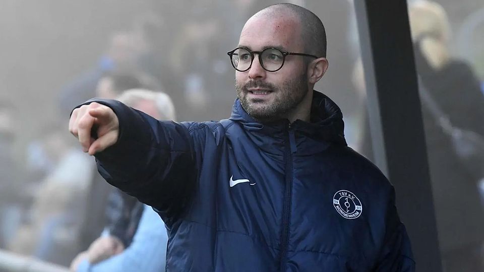 Stellt die Elf des Halbjahres auf: Mommenheims Trainer Ricardo Baroli.      Archivfoto: Kristina Schäfer