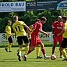 Der SV Althegnenberg (in Rot) im Spiel gegen den FC Emmering II.