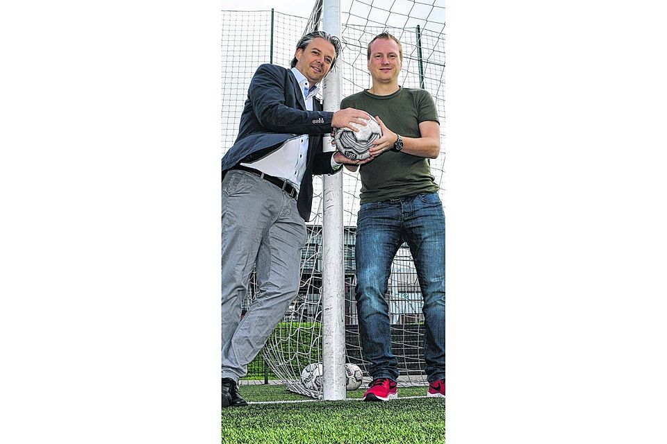 Die Initiatoren des 24-Stunden-Kicks: Holger Vogelsang (links) und Sven Baumann. Foto: Tobias Röber