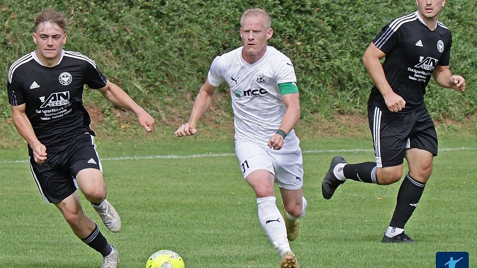 Der spielende Co-Trainer Maik Aschenbach will mit seinen Grün-Weißen die Serie von 7 ungeschlagenen Spielen fortsetzen.