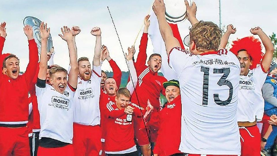 Der harten Konkurrenz getrotzt, die wenigsten Fehler gemacht, den Respekt der Liga verdient - und am Ende eine tolle Runde mit dem Titel gekrönt: Der neue Meister heißt SF Bietzen-Harlingen. Foto: Britz