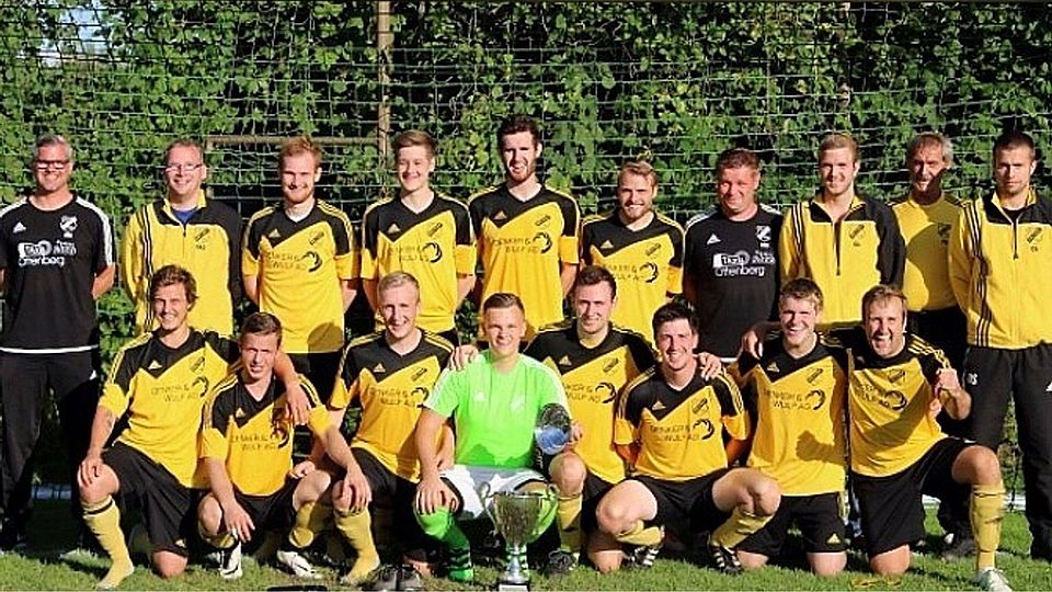 Als Titelverteidiger geht die Mannschaft des SV Holtsee an den Start, Foto: Pillich