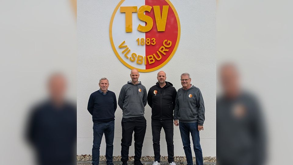 Von links nach rechts: Von links: sportlicher Leiter „Chico“ Deliano, Co-Trainer „Herbie“ Huber, neuer Cheftrainer Christoph Deißenböck, Abteilungsleiter Sepp Perzl