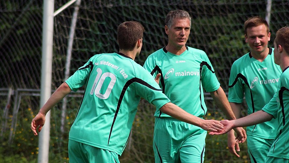 Niederems/Esch durfte heute noch einmal das eigene Torverhältnis aufpolieren. Gegen Holzhausen kamen sie zu einem deutlichen 7:3-Erfolg. Foto: René Leichtfuß