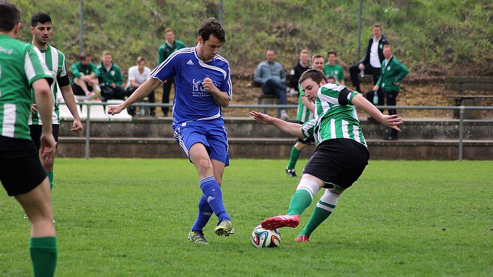 Mühevoller als die erste Garnitur hatte es Beuerbach II, das im C-Klasse-Match 3:2 gegen Niederems/Esch siegte. F: Leichtfuß