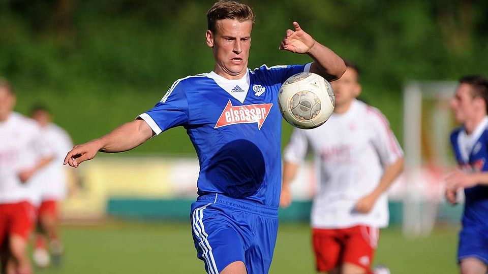 Oliver Glotzmann traf zur 1:0-Führung der Sindelfinger gegen die A-Jugend des VfB Stuttgart Foto (Archiv): Eibner