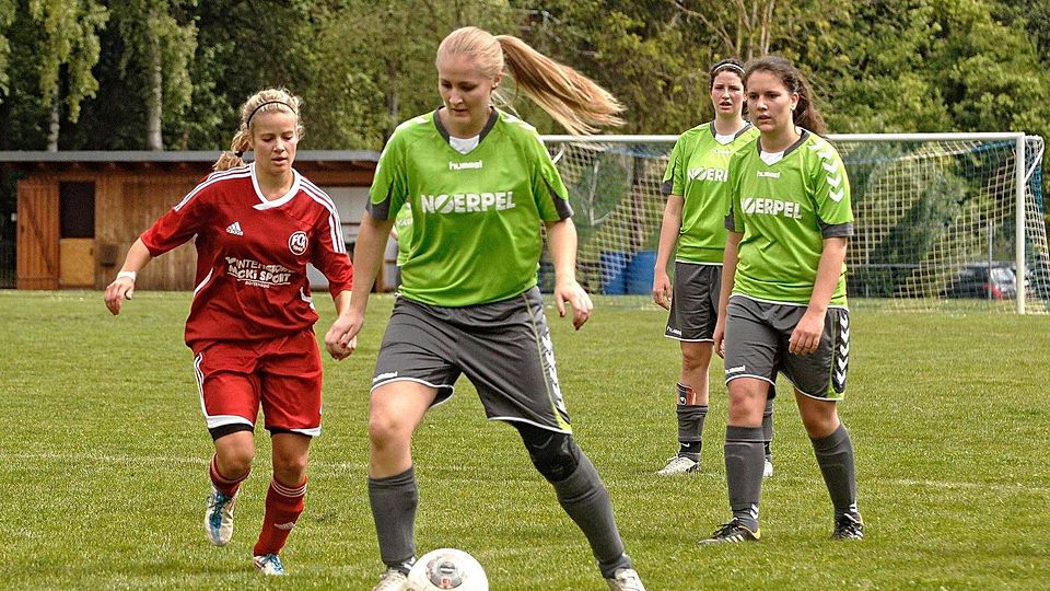 Die SG Öpfingen (am Ball) muss in Unterstadion ran. Foto: arc