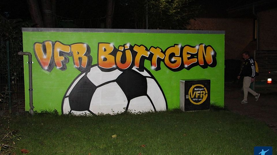 Der VfR Büttgen hofft auf einen neuen Rasenplatz und eine Flutlichtanlage.