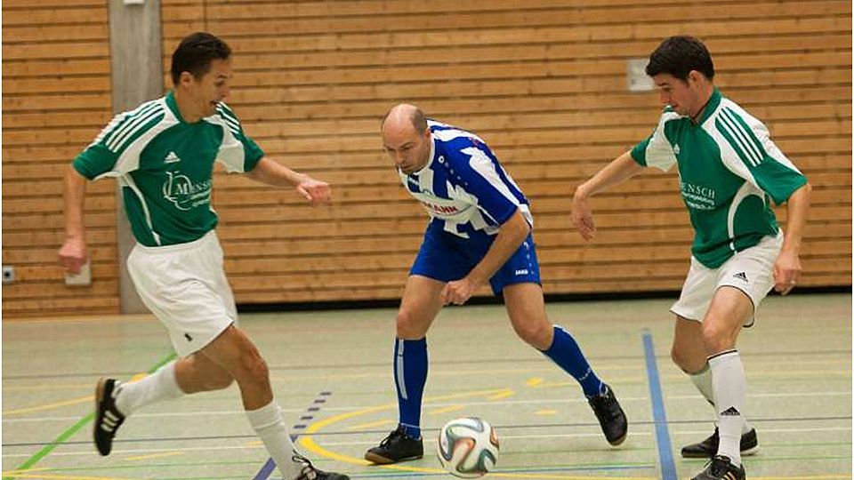 Carsten Wagner (Mitte): Der TSV Hildrizhausen zählt wie immer zu den Turnierfavoriten in der Schwabenlandhalle Foto (Archiv): Schmidt