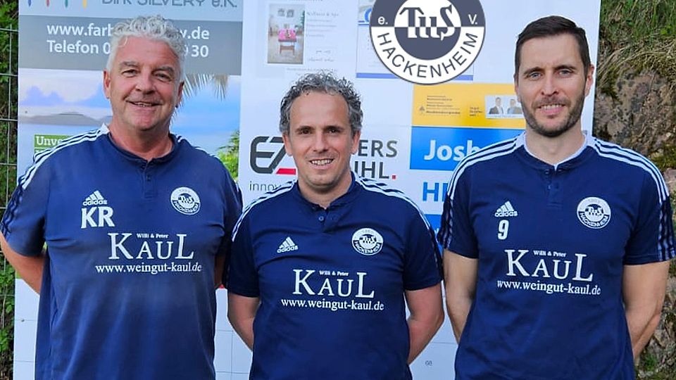 Trio für die TuS-Jugend: Der Sportliche Leiter Klaus Rehbein sowie die Verantwortlichen für die Jugend, Benjamin Rubröder und Christian Weinmann (von links).