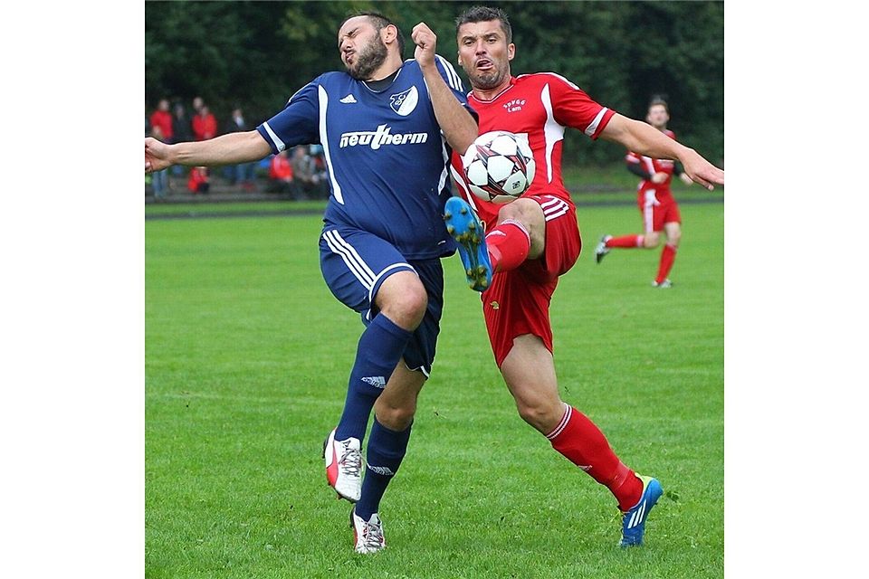 Erkan Kara rückte in Lam für den verletzten Florian Tausendpfund wieder in die Abwehrkette des SC Ettmannsdorf und machte seine Sache gut.  Foto: ctm