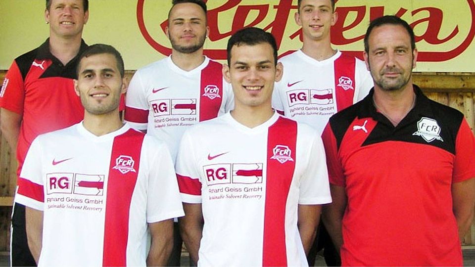 Das Foto zeigt (hinten von links) Coach Benny Maidorn, Ron Preis, Philipp Wilhelm, (vorne von links) Aydin Bülbül, Ismail Bülbül und Co-Trainer Jürgen Tietze.