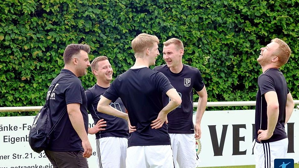  Ausgezeichnete Stimmung bei Trainer Andreas Ackermann und seinen Spielern.