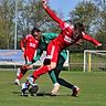 Der Weisenauer Paul Nauth, hier in einem früheren Duell gegen die SpVgg Ingelheim, spielt um den Aufstieg in die Verbandsliga mit.	Foto: Thomas Schmidt