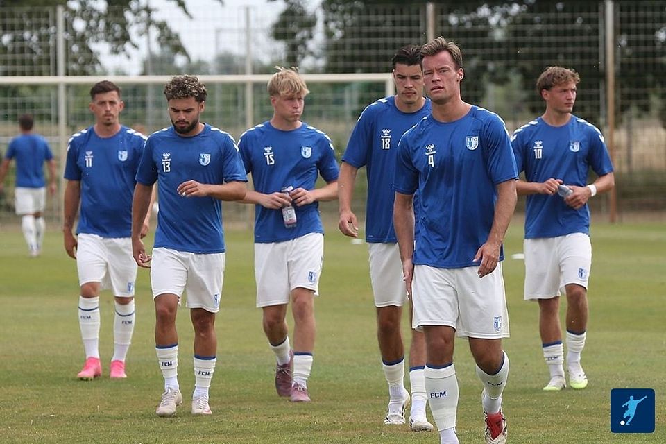 Kenan Aydin (2.v.l./ Nr. 13) hat die U23 des 1. FC Magdeburg verlassen.