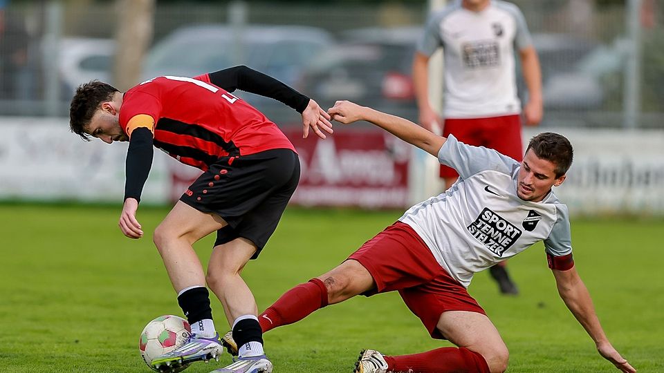 Umkämpfte Partie: Patrick Krammer (rechts) und der SV Klingsmoos trotzten dem Spitzenreiter Affing einen Zähler ab. 