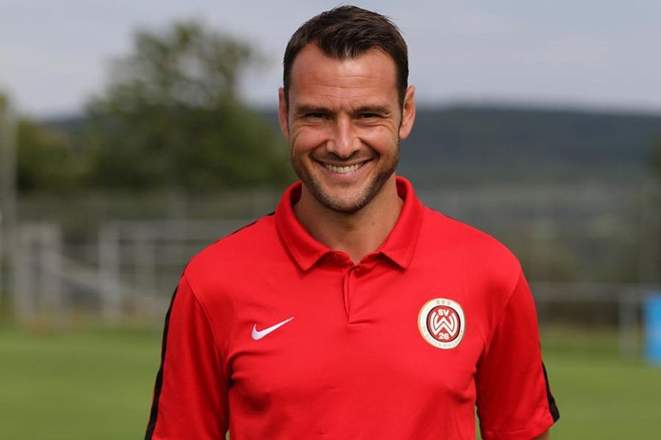 Der 41-jährige Nils Döring wird zweiter Co-Trainer beim SV Wehen Wiesbaden.
