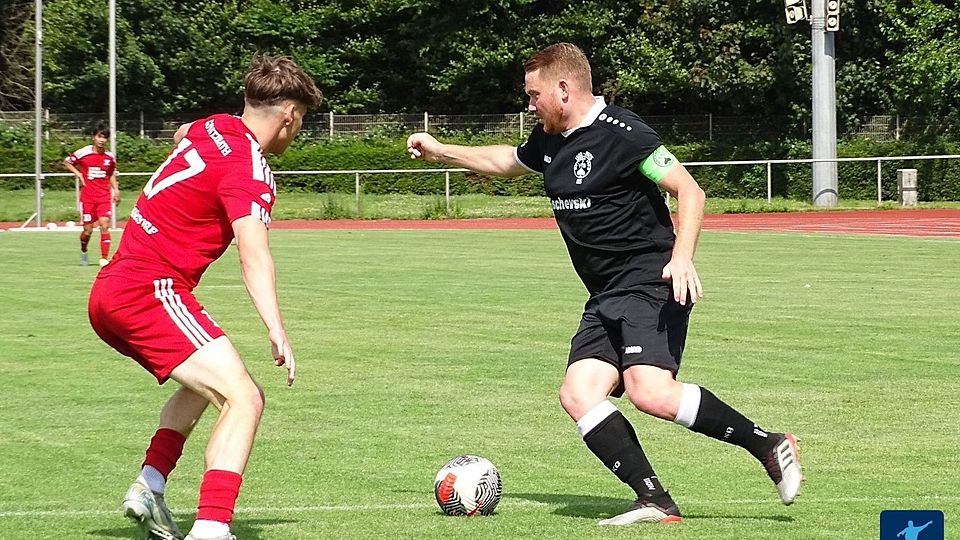 Raphael Steinmetz (r.) schnürt den Hattrick