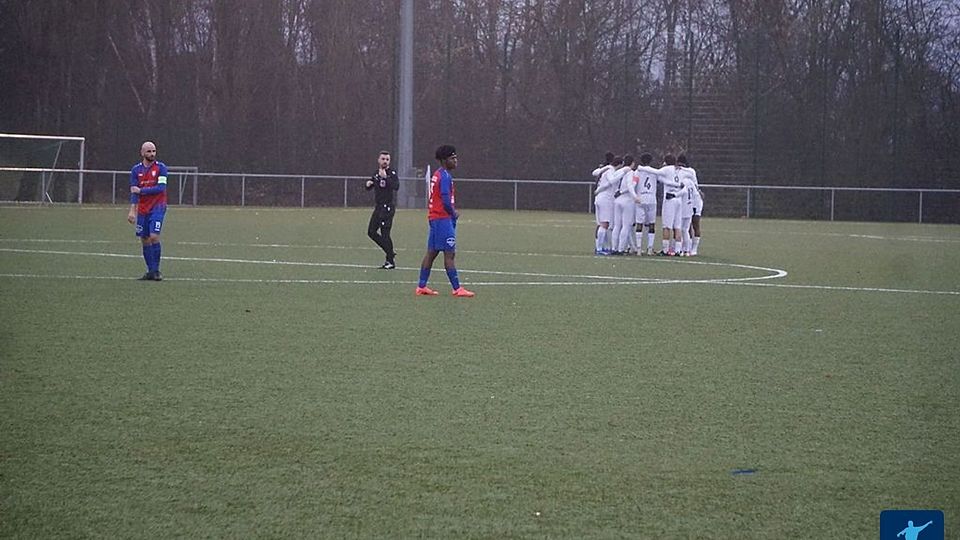Gasperich (dunkle Trikots) empfängt Nörtzingen, Red Black (im Hintergrund) tritt in Tetingen an