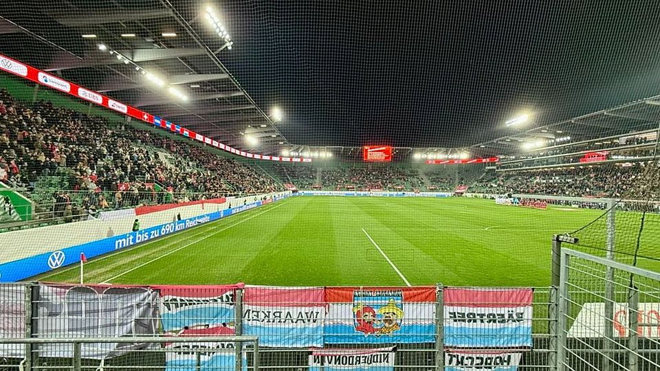 Blick aus dem Luxemburger Fanblock