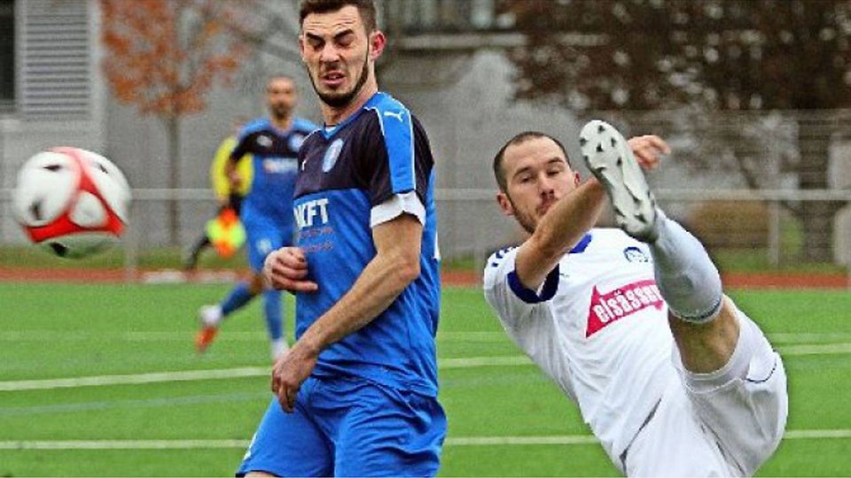 Ärgerliche Zugabe: Gentian Lekaj (links) sah als einer von zwei Calcio-Spielern Gelb-Rot. Yavuz Dural