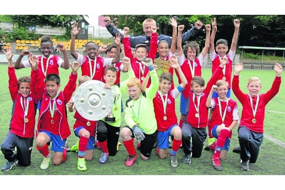 Kreispokalsieger 2017: Die E-Junioren-Fußballer des Bonner SC. FOTO: WOLFGANG HENRY