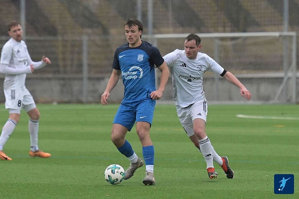 Valentin Harlander (am Ball) ist in der Winterpause vom Regionallisten aus Hankofen zurückgekehrt. 