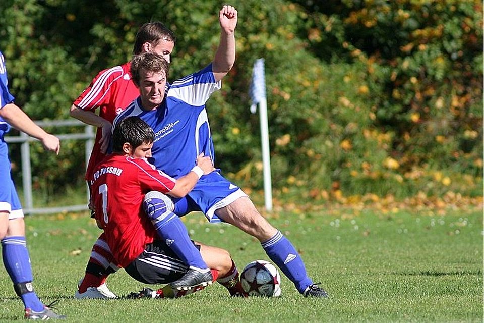 Andreas Schadenfroh wechselt die Fronten - von SV Aicha v.W. II nach Kirchberg v.W.   Foto . Michael Wagner