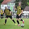 Lindi Morina (links), Julian Wels und der ASV Burglengenfeld reisen als Tabellenerster zum „Pokalschreck“ FC Dingolfing.