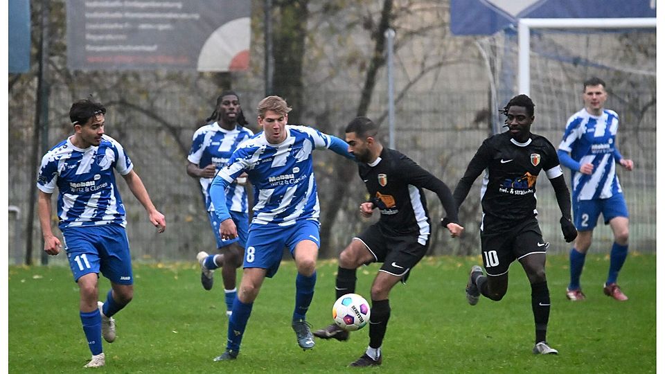 In den entscheidenden Szenen waren die Kurdistan-Spieler (schwarze Trikots) den Schafhausenern einfach überlegen.