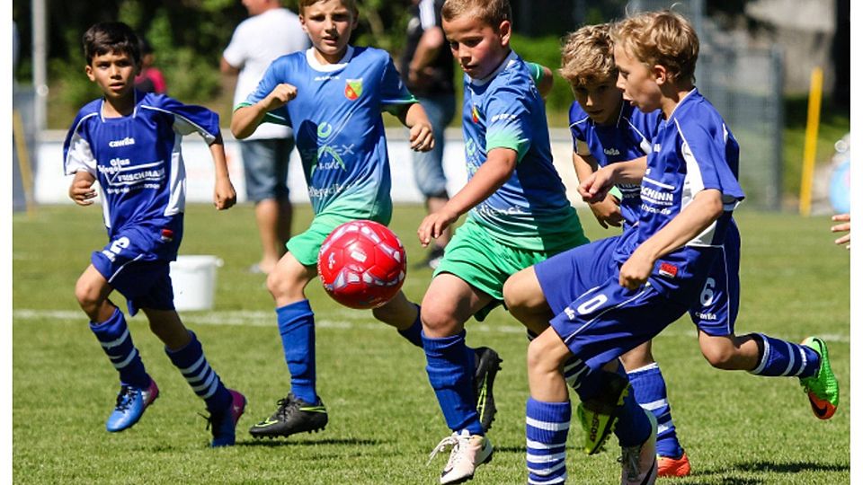 Zurück auf dem Platz? Den Merkur CUP (unser Foto) mussten wir schweren Herzens absagen. Die Liga-Spiele sind auch auf Eis gelegt. Wenn es nach dem DFB ginge, sollte aber zumindest Training möglich sein. 