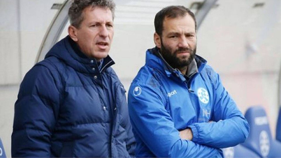 Der Sportliche Leiter Martin Braun (li.), Trainer Tobias Flitsch: Volle Konzentration in der entscheidenden Phase um den Aufstieg. Foto: Pressefoto Baumann